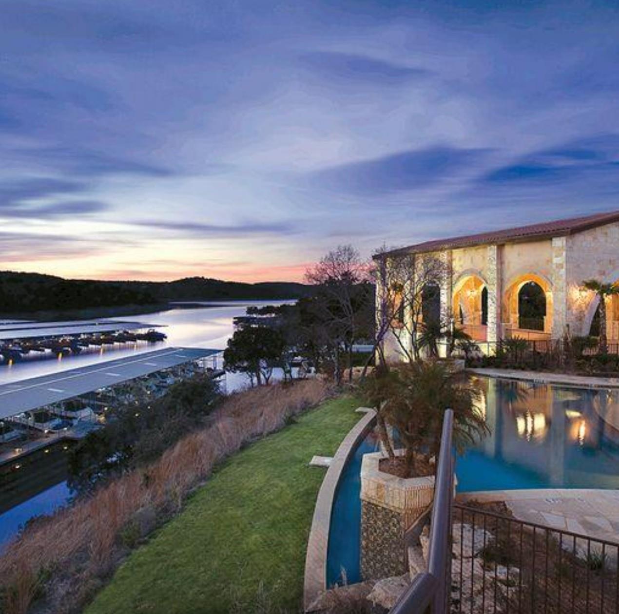 104 Majestic Arroyo Way Lakeway, TX 78738