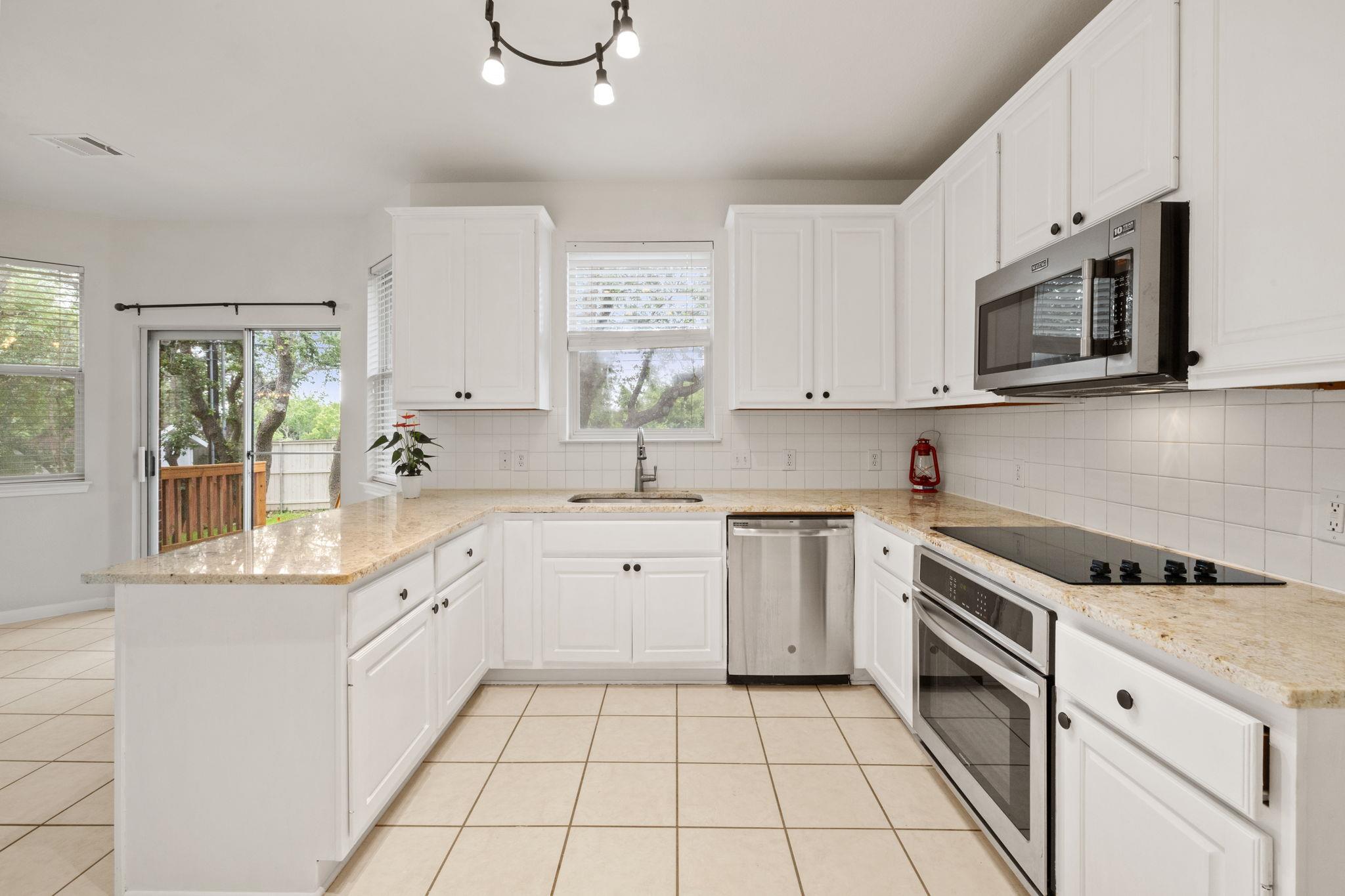 2732 Cascade Falls Dr Dr Austin, TX 78738