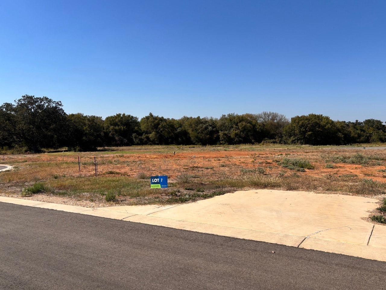 208 Acadia Bnd Elgin, TX 78621