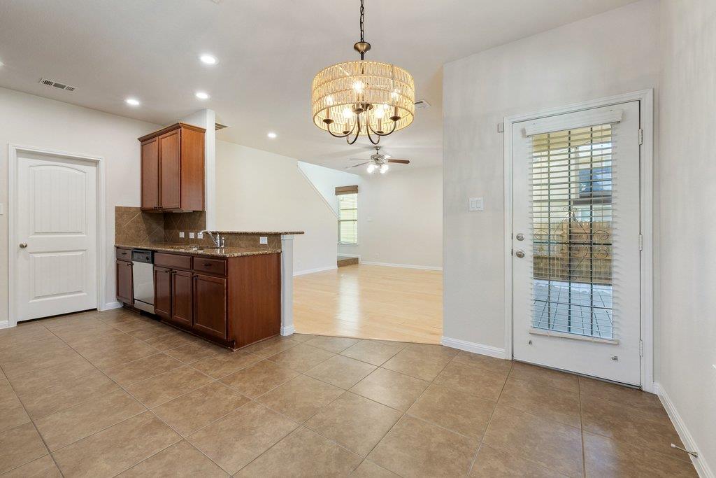 9412 Beechnut Dr Austin, TX 78748