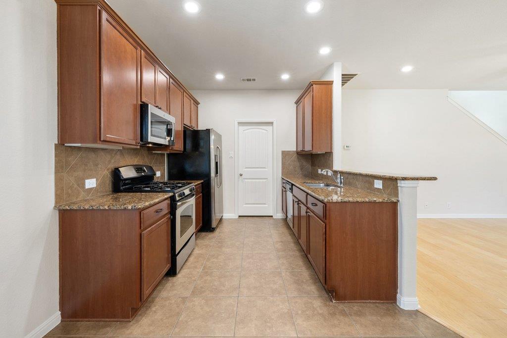 9412 Beechnut Dr Austin, TX 78748