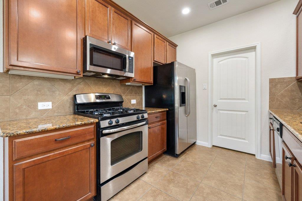 9412 Beechnut Dr Austin, TX 78748