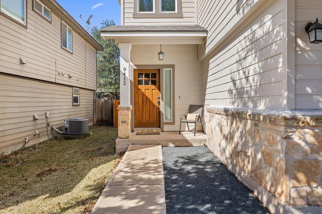 9412 Beechnut Dr Austin, TX 78748