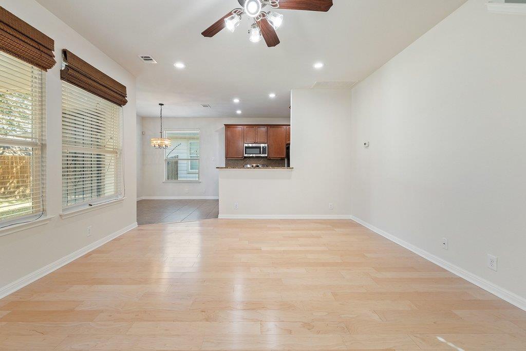 9412 Beechnut Dr Austin, TX 78748