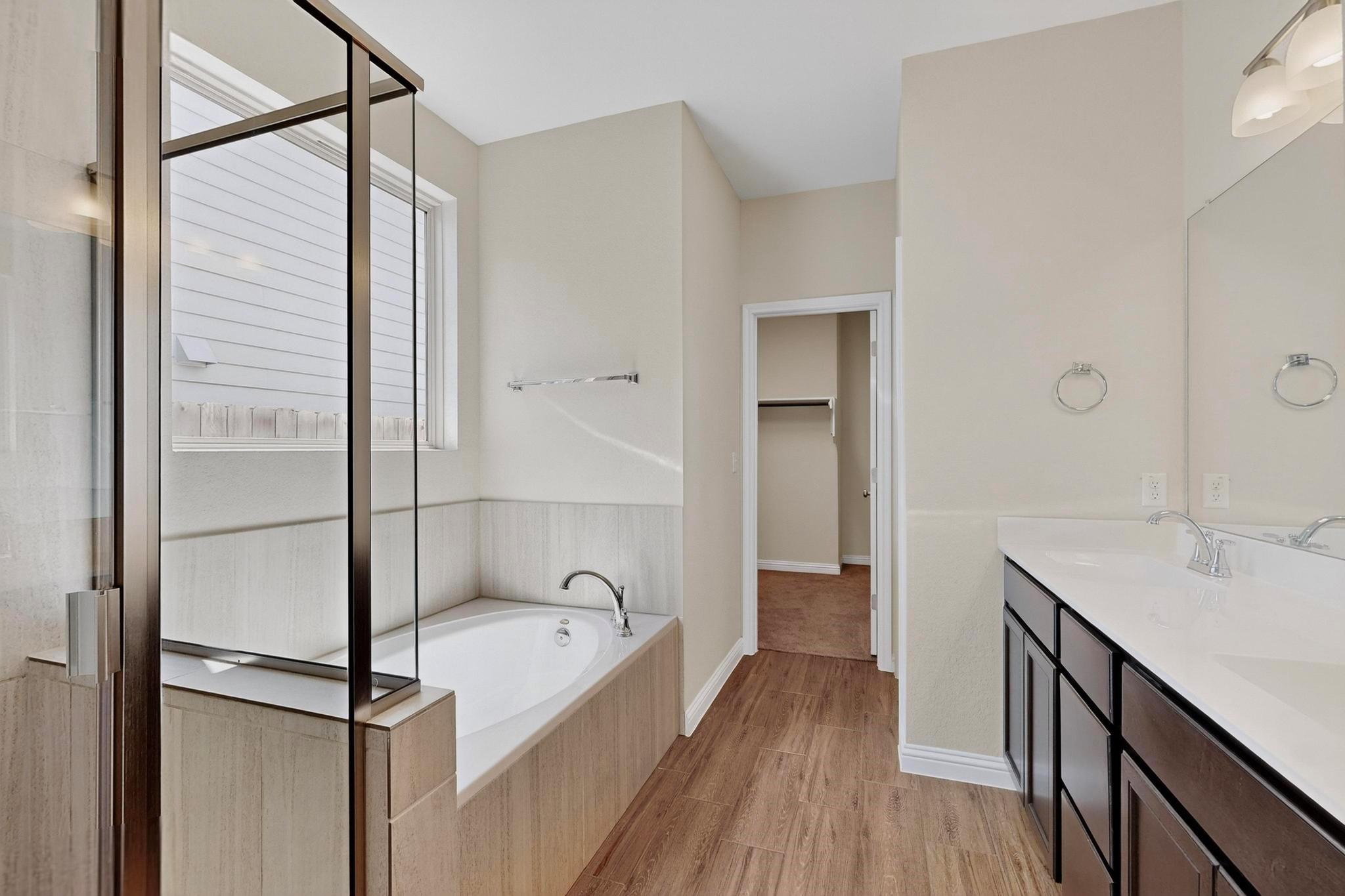 8302 Cottage Rose Dr Austin, TX 78744