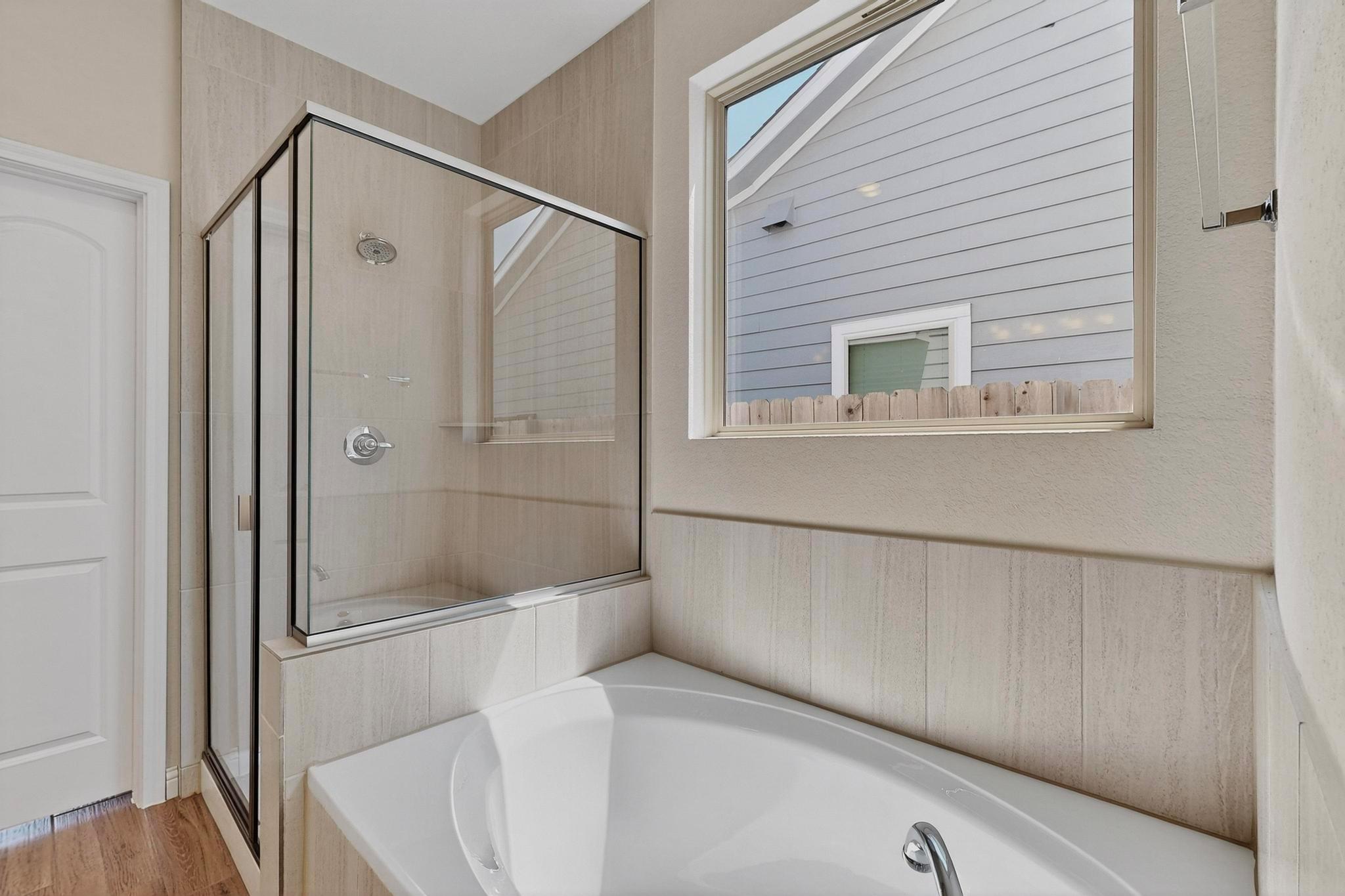 8302 Cottage Rose Dr Austin, TX 78744