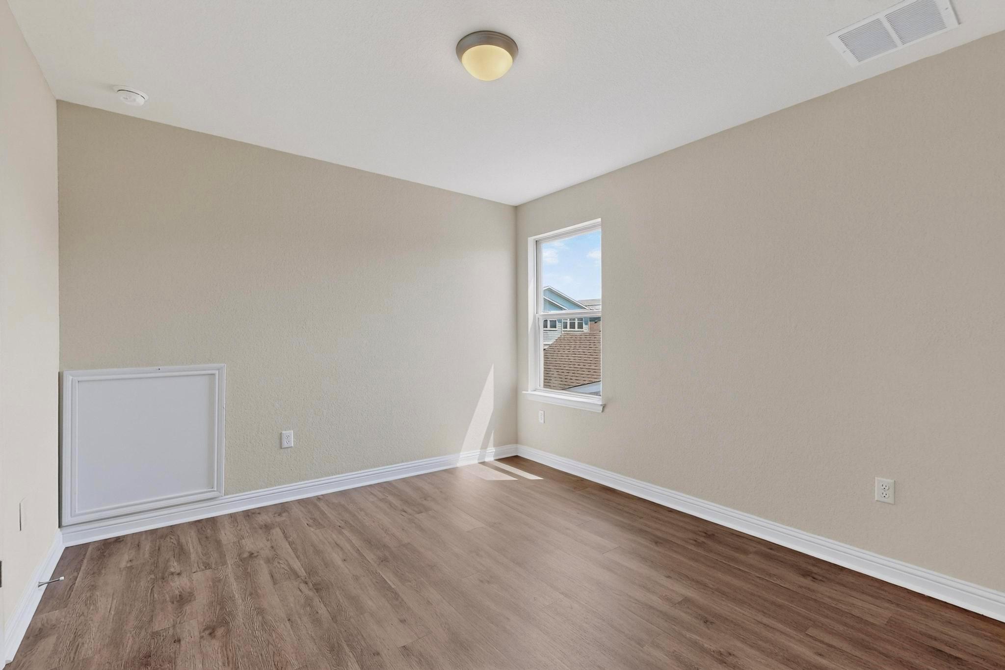 8302 Cottage Rose Dr Austin, TX 78744