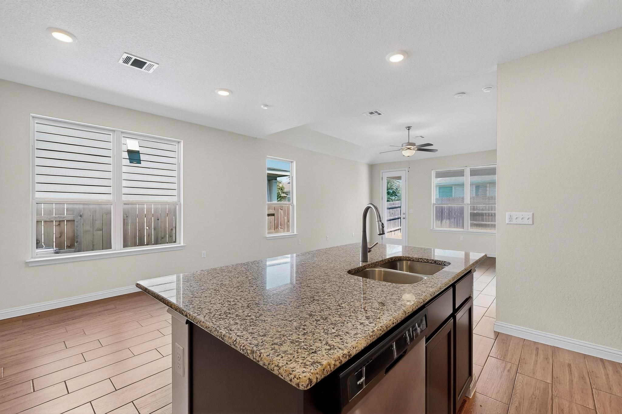 8302 Cottage Rose Dr Austin, TX 78744