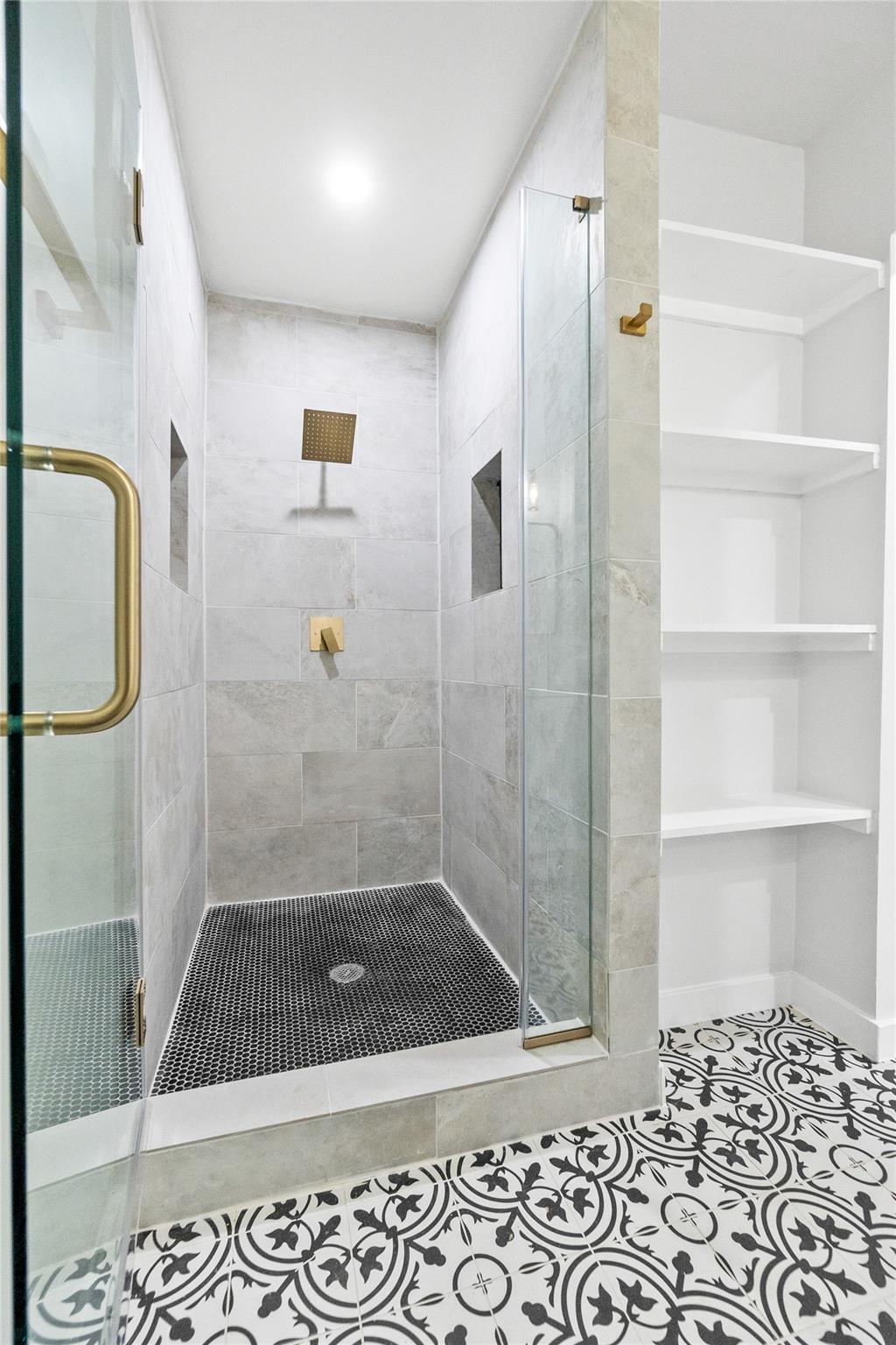 106 east lola Dr Austin, TX 78753