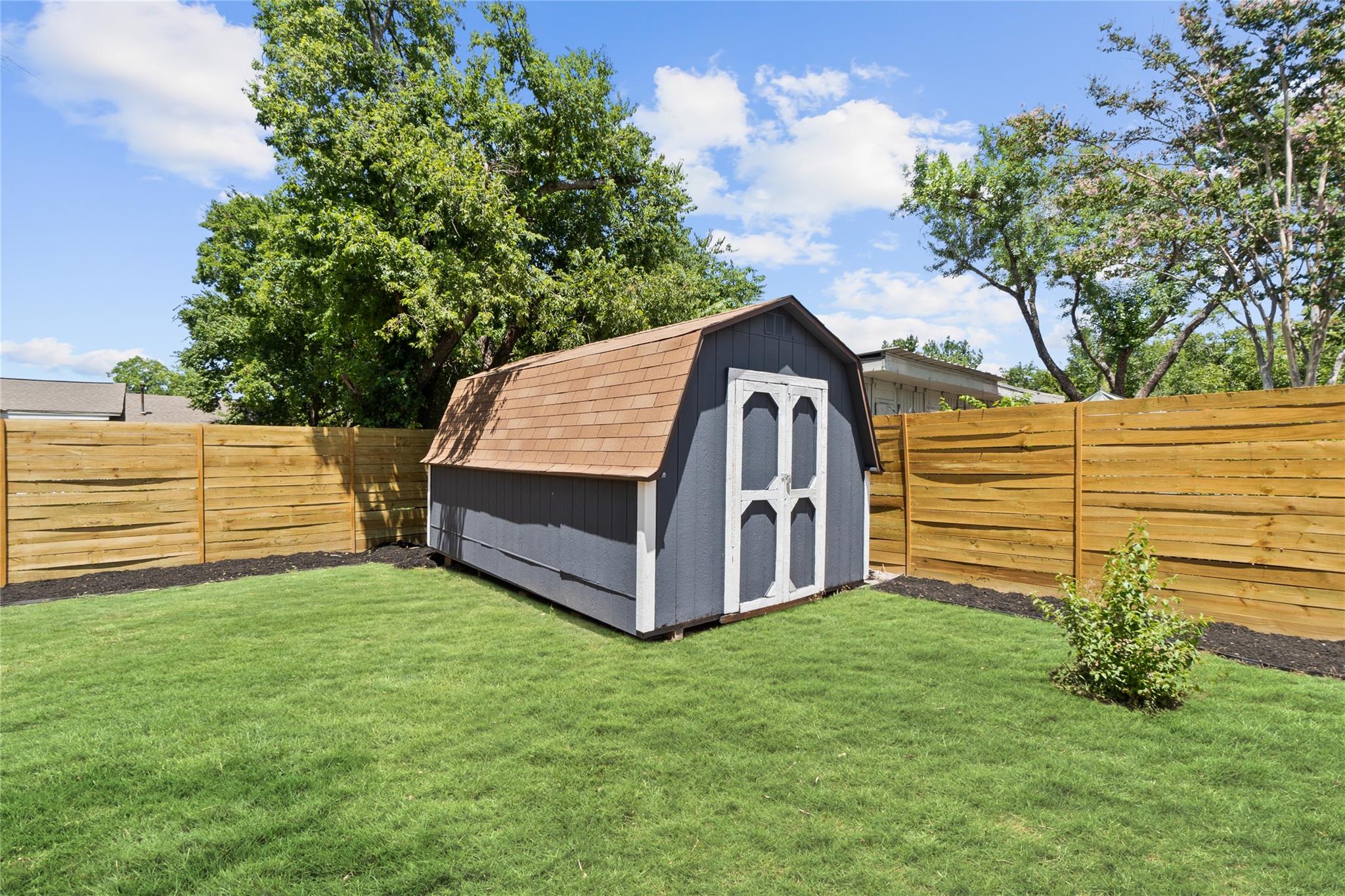 106 east lola Dr Austin, TX 78753