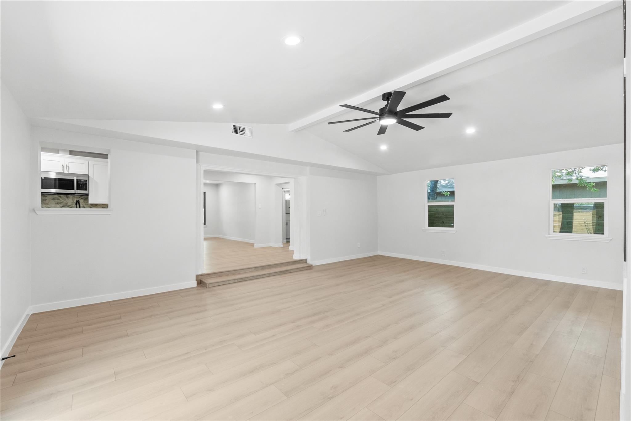 106 east lola Dr Austin, TX 78753