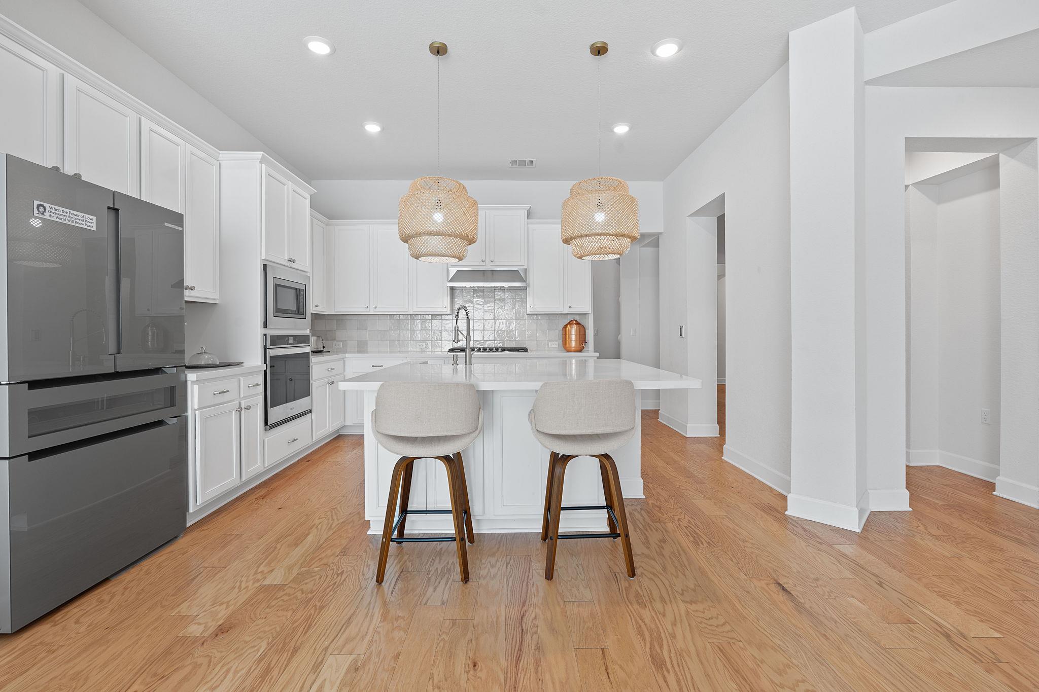 104 Majestic Arroyo Way Lakeway, TX 78738