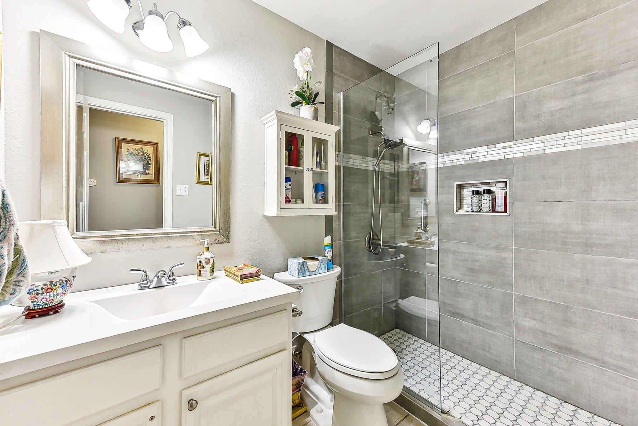 8909 Lomita Verde Ct Austin, TX 78749