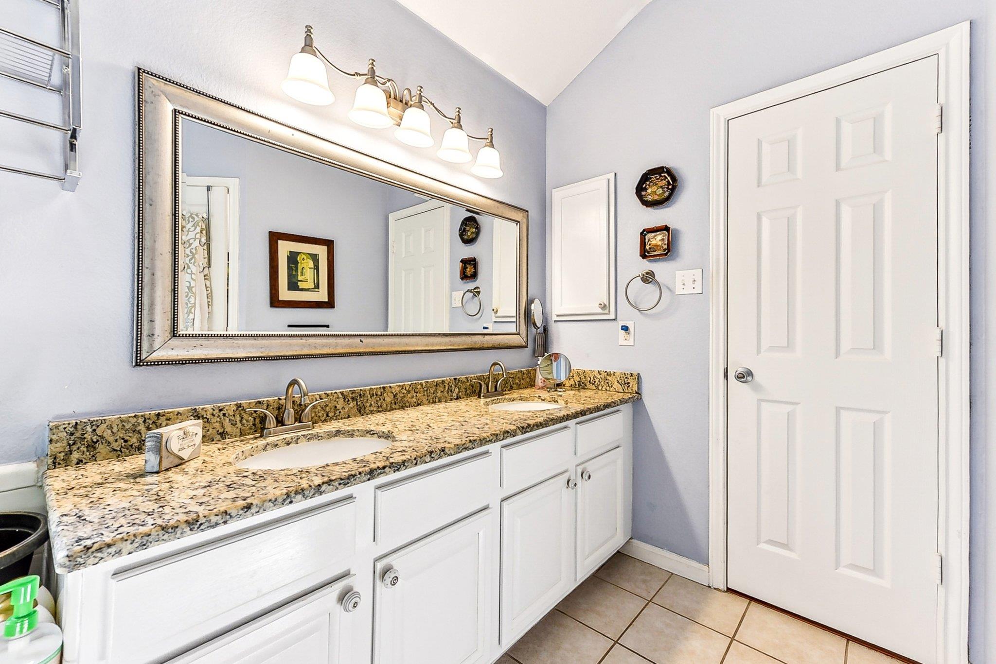 8909 Lomita Verde Ct Austin, TX 78749