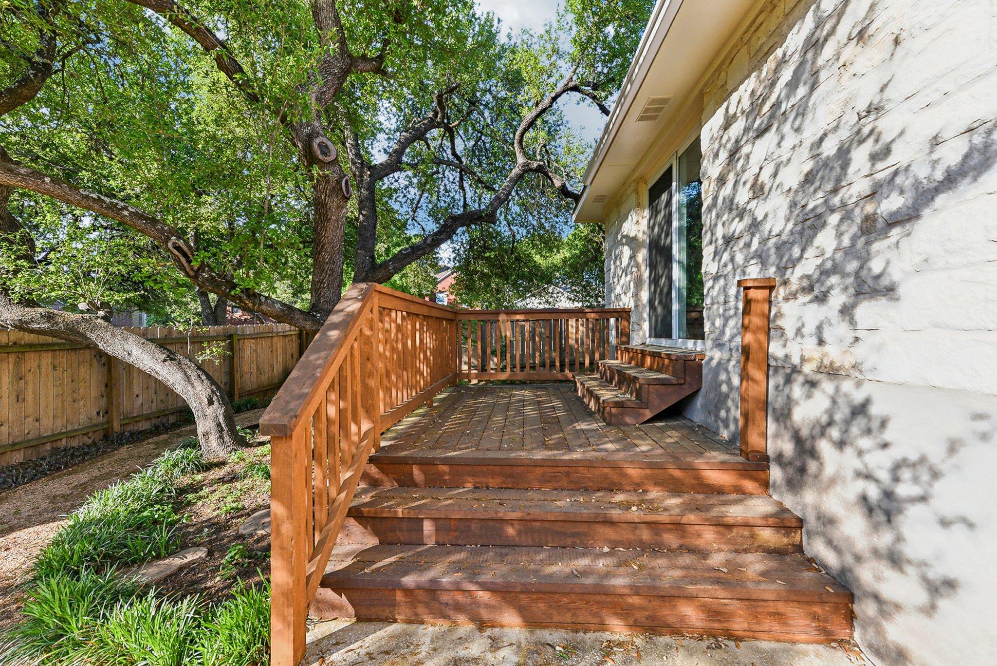 8909 Lomita Verde Ct Austin, TX 78749