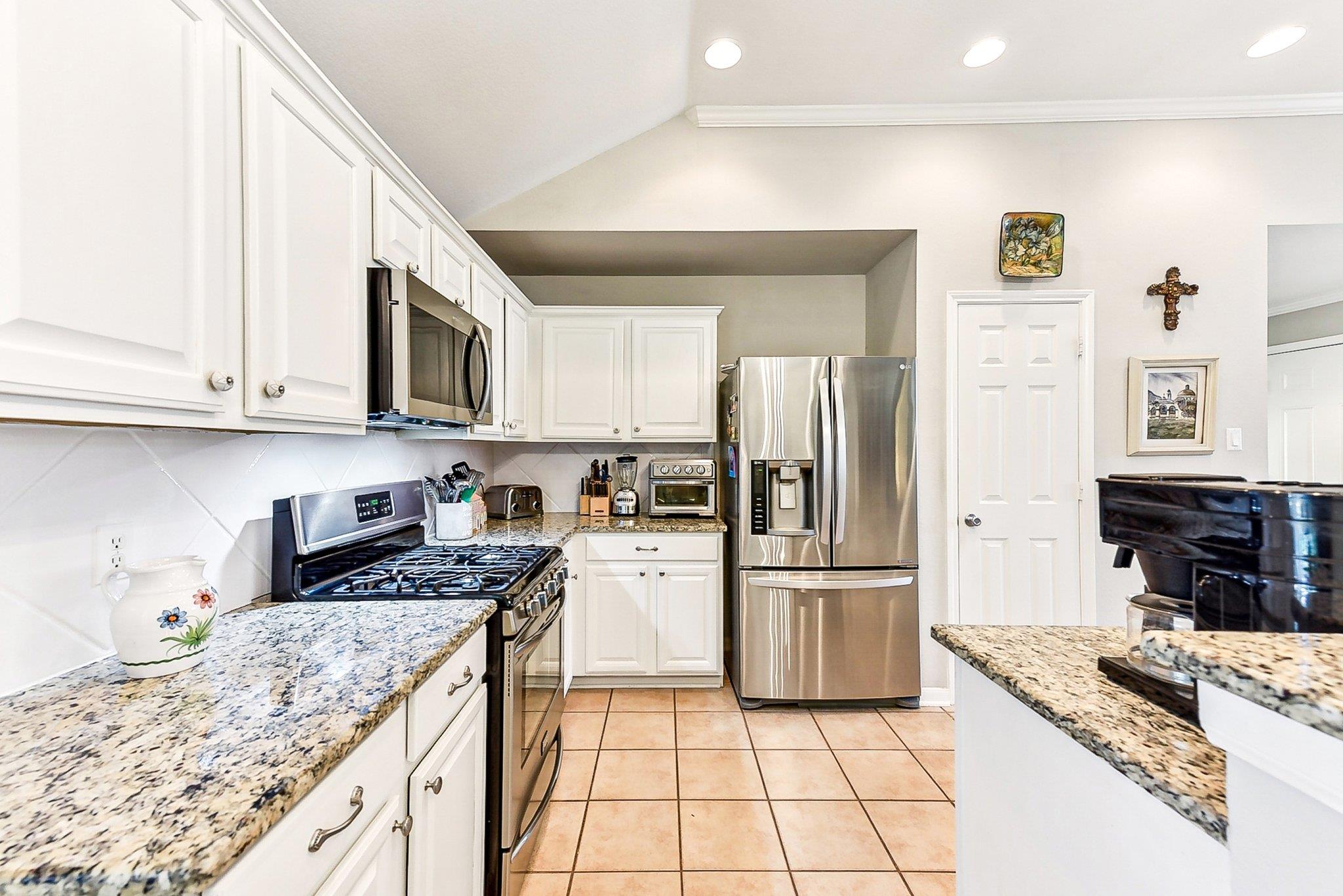 8909 Lomita Verde Ct Austin, TX 78749