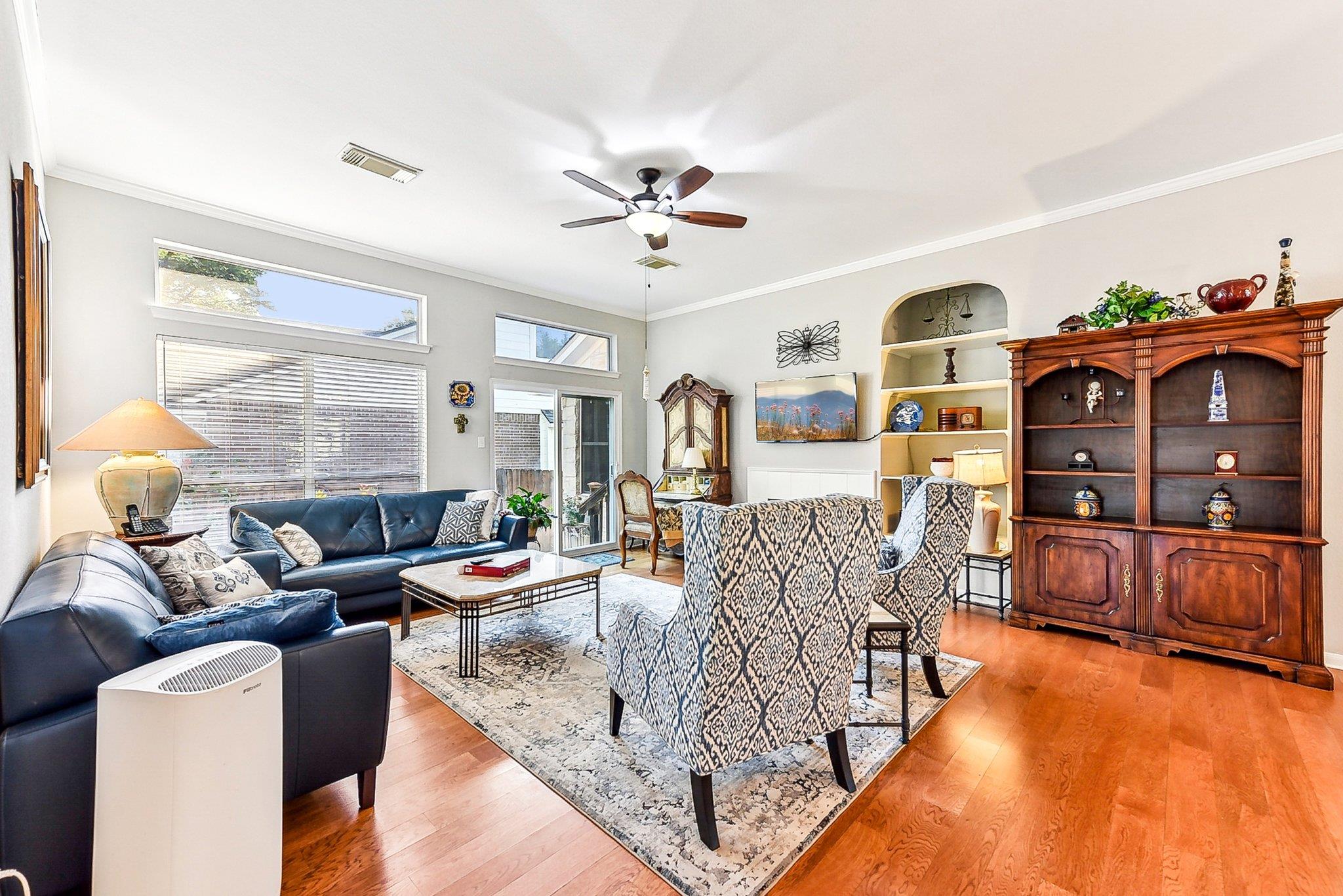 8909 Lomita Verde Ct Austin, TX 78749