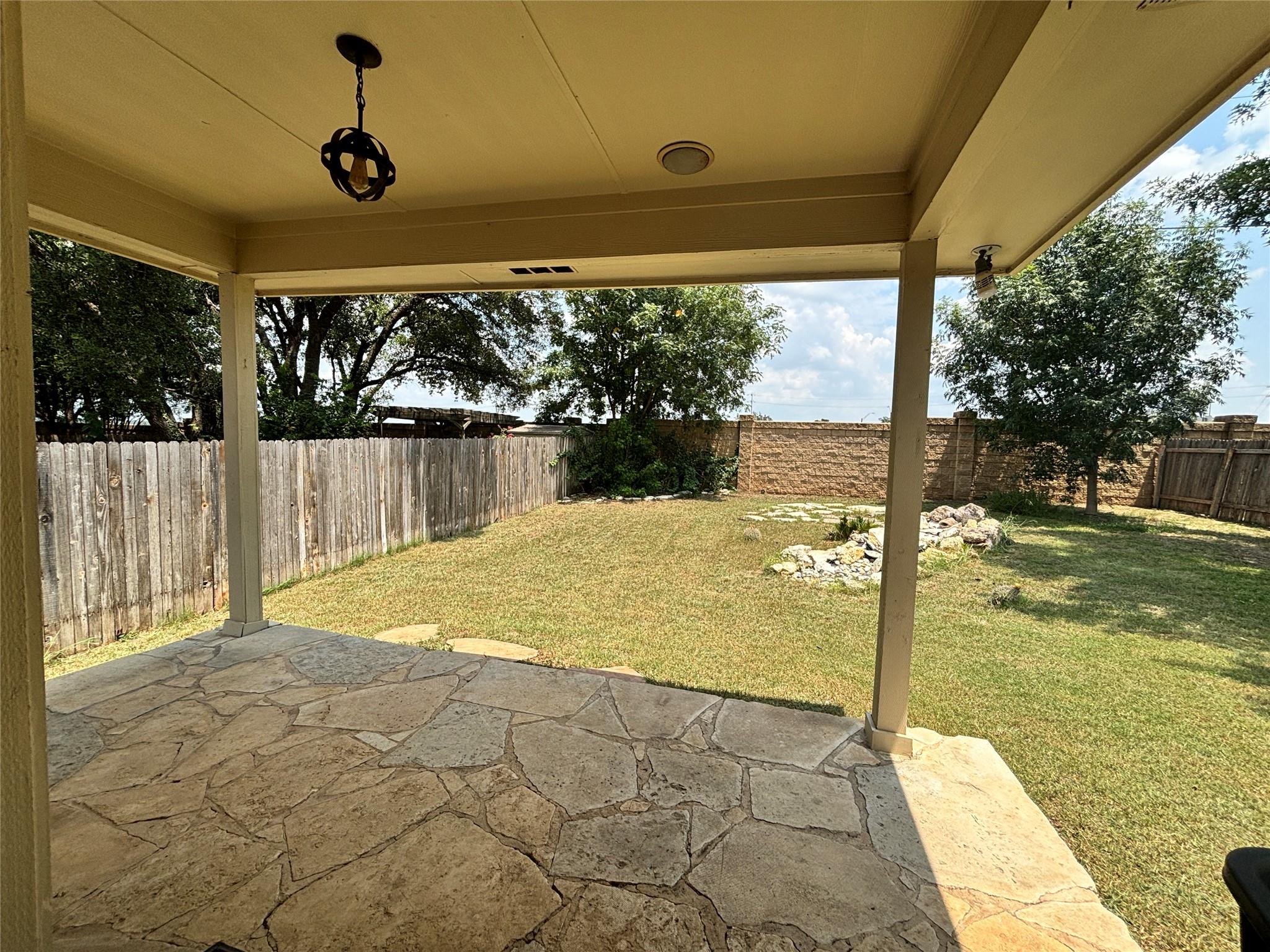 1702 McDowell Bnd Leander, TX 78641