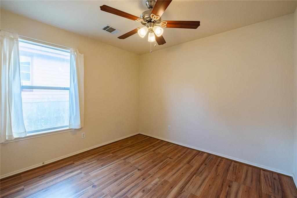 103 Oriole Cv Cedar Creek, TX 78612