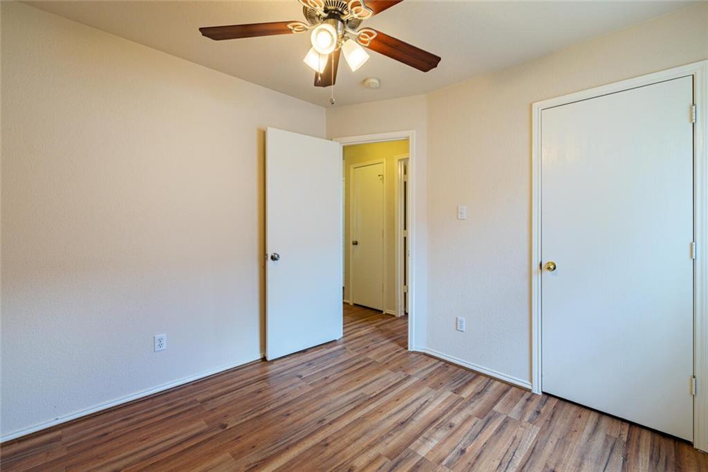 103 Oriole Cv Cedar Creek, TX 78612