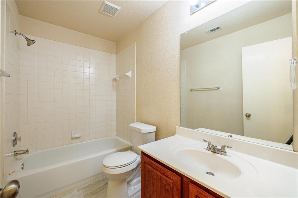 103 Oriole Cv Cedar Creek, TX 78612