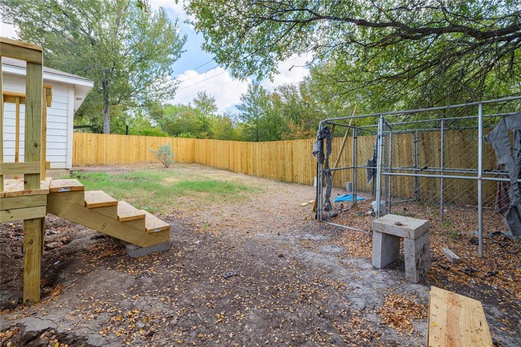 103 Oriole Cv Cedar Creek, TX 78612