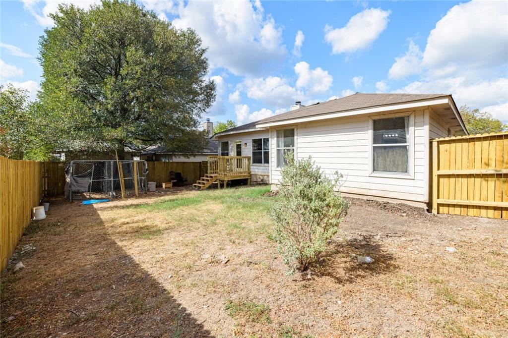 103 Oriole Cv Cedar Creek, TX 78612