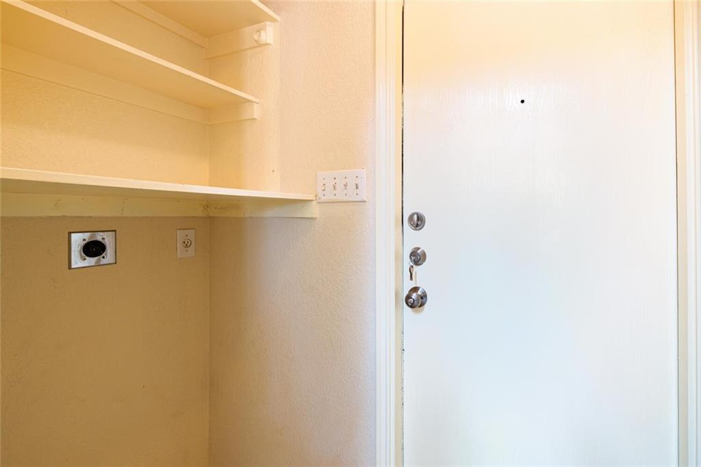 103 Oriole Cv Cedar Creek, TX 78612