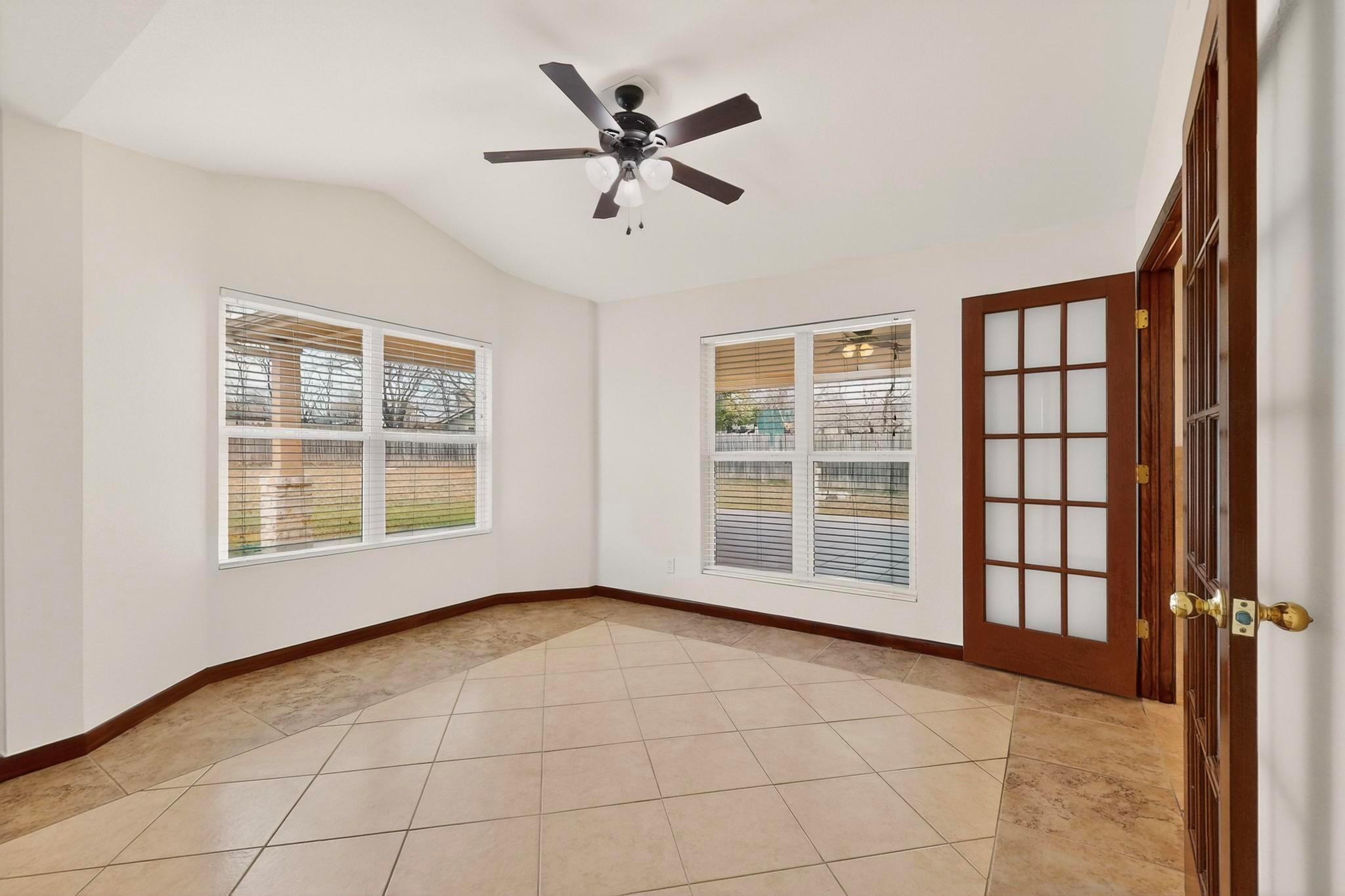 300 Hickok Ct Austin, TX 78753