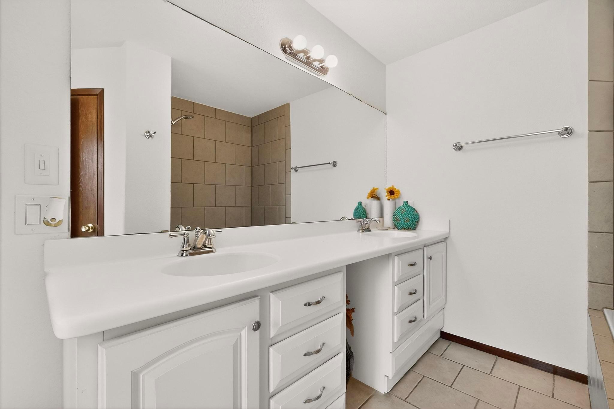 300 Hickok Ct Austin, TX 78753