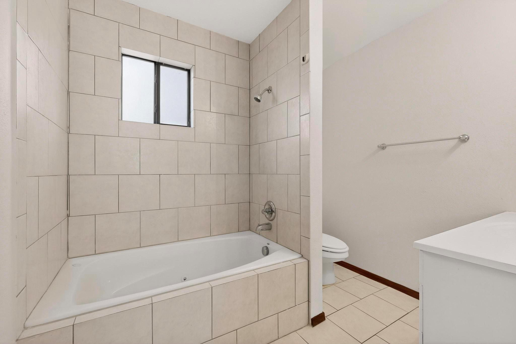 300 Hickok Ct Austin, TX 78753