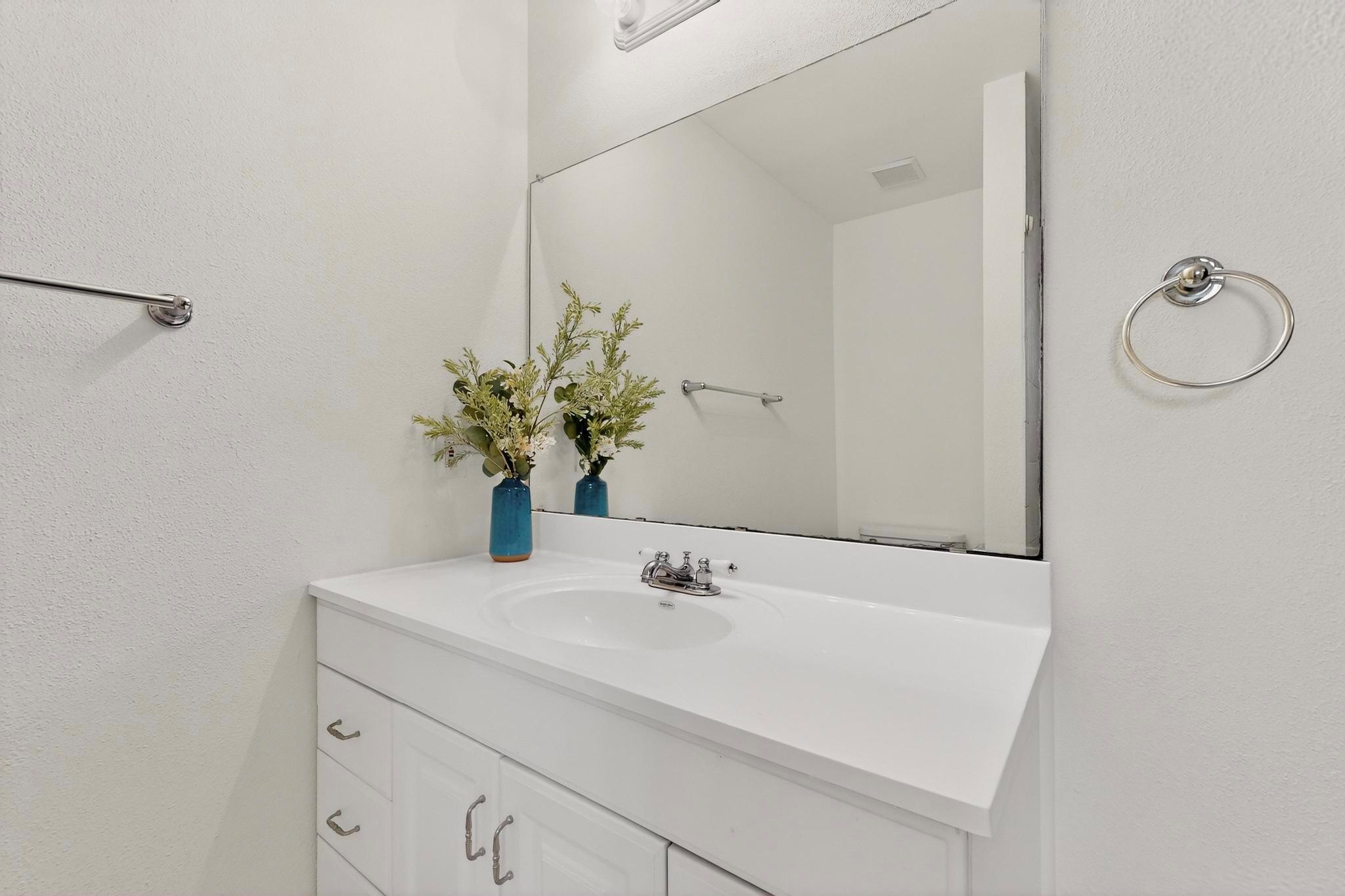 300 Hickok Ct Austin, TX 78753