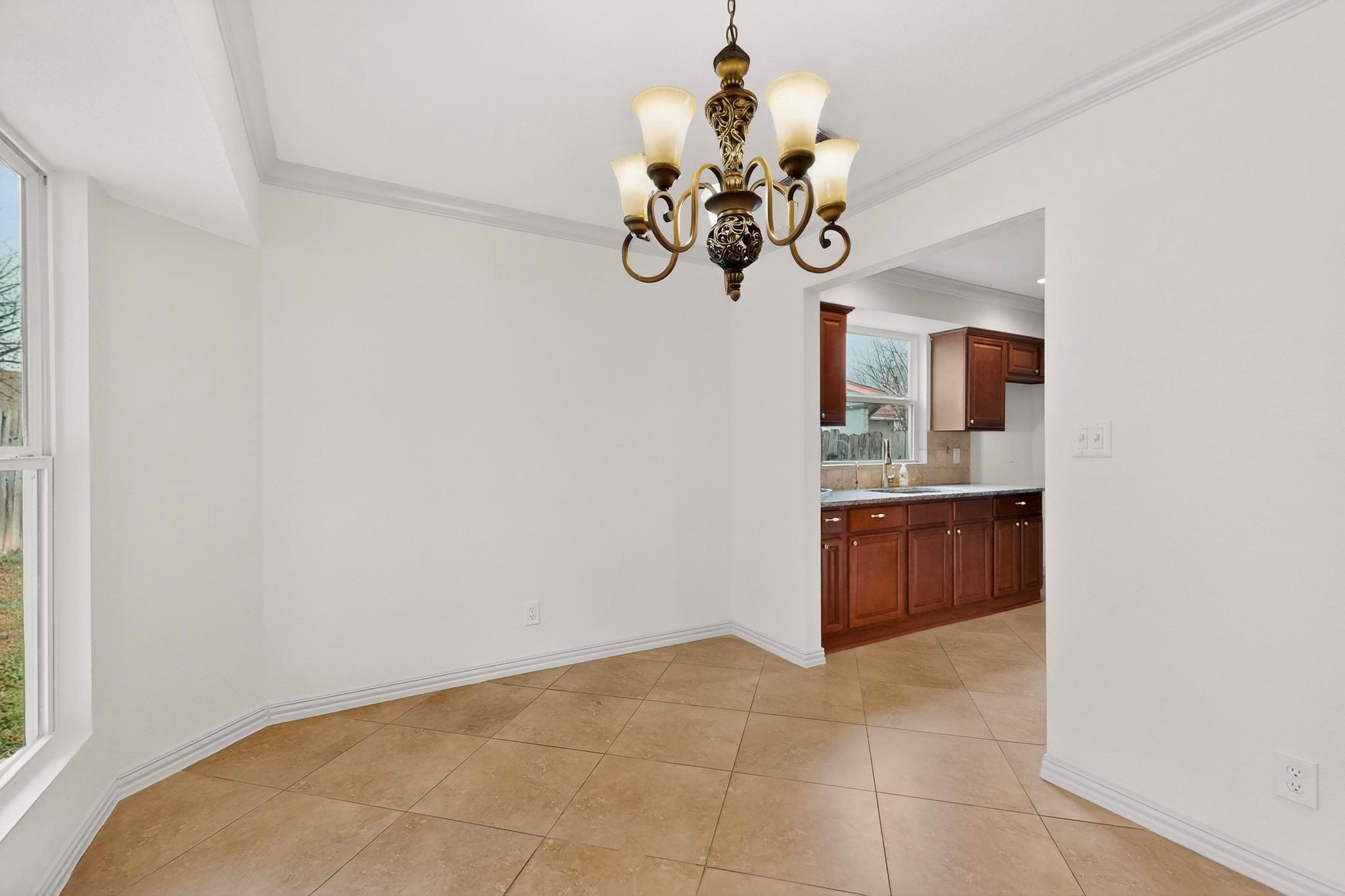 300 Hickok Ct Austin, TX 78753