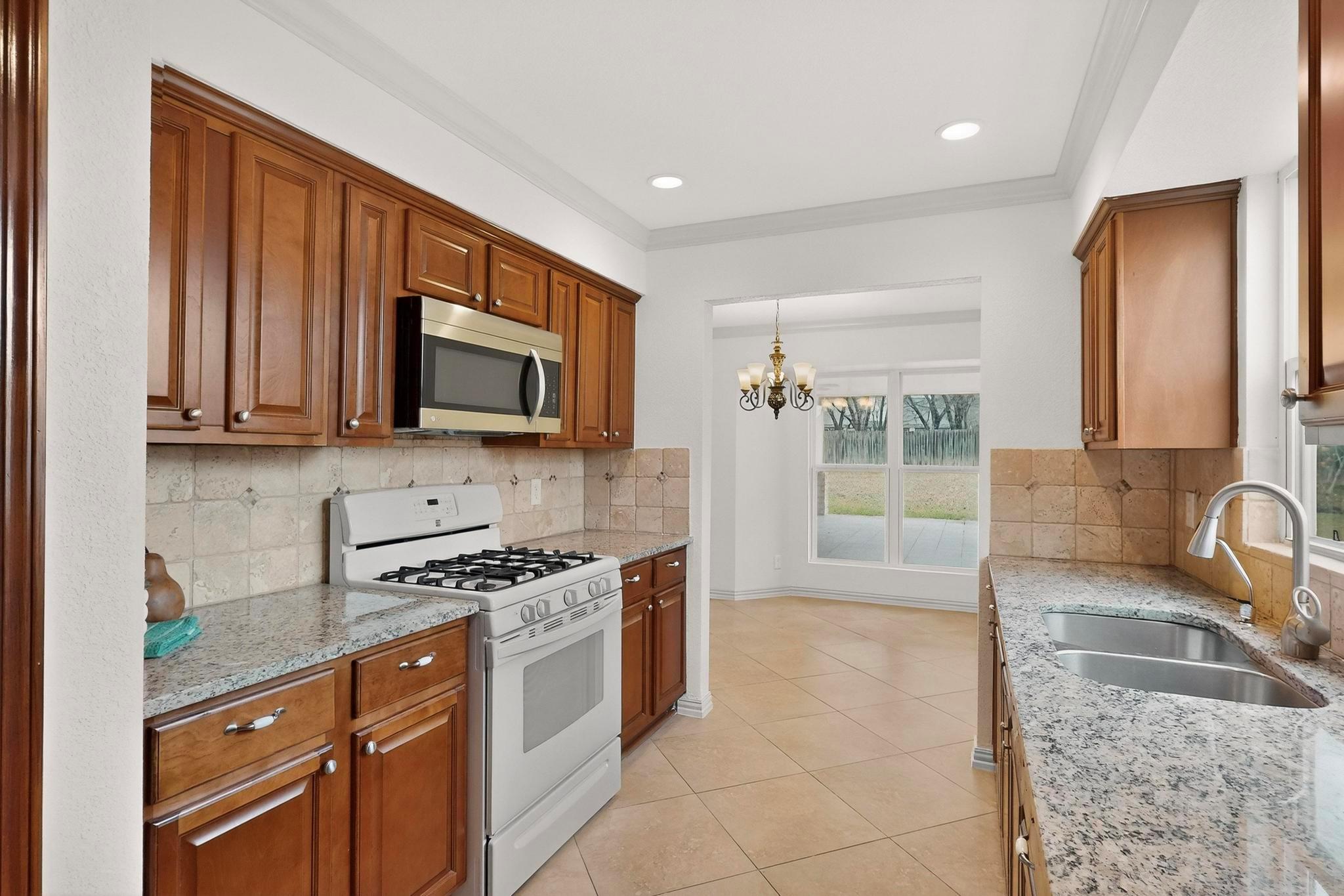 300 Hickok Ct Austin, TX 78753