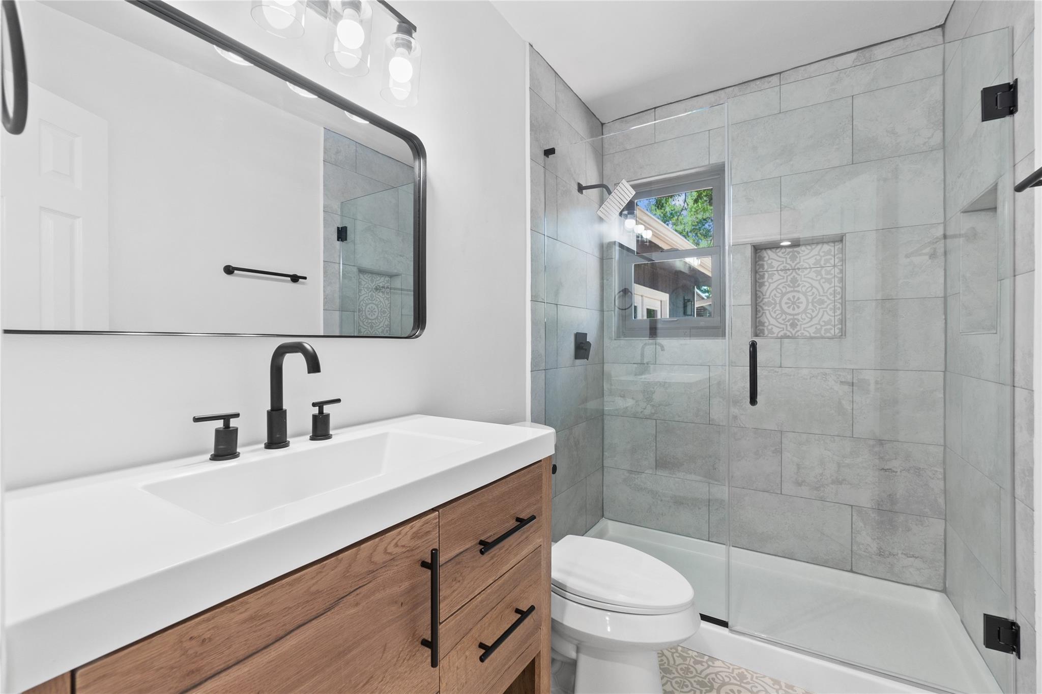 106 E lola Dr Austin, TX 78753