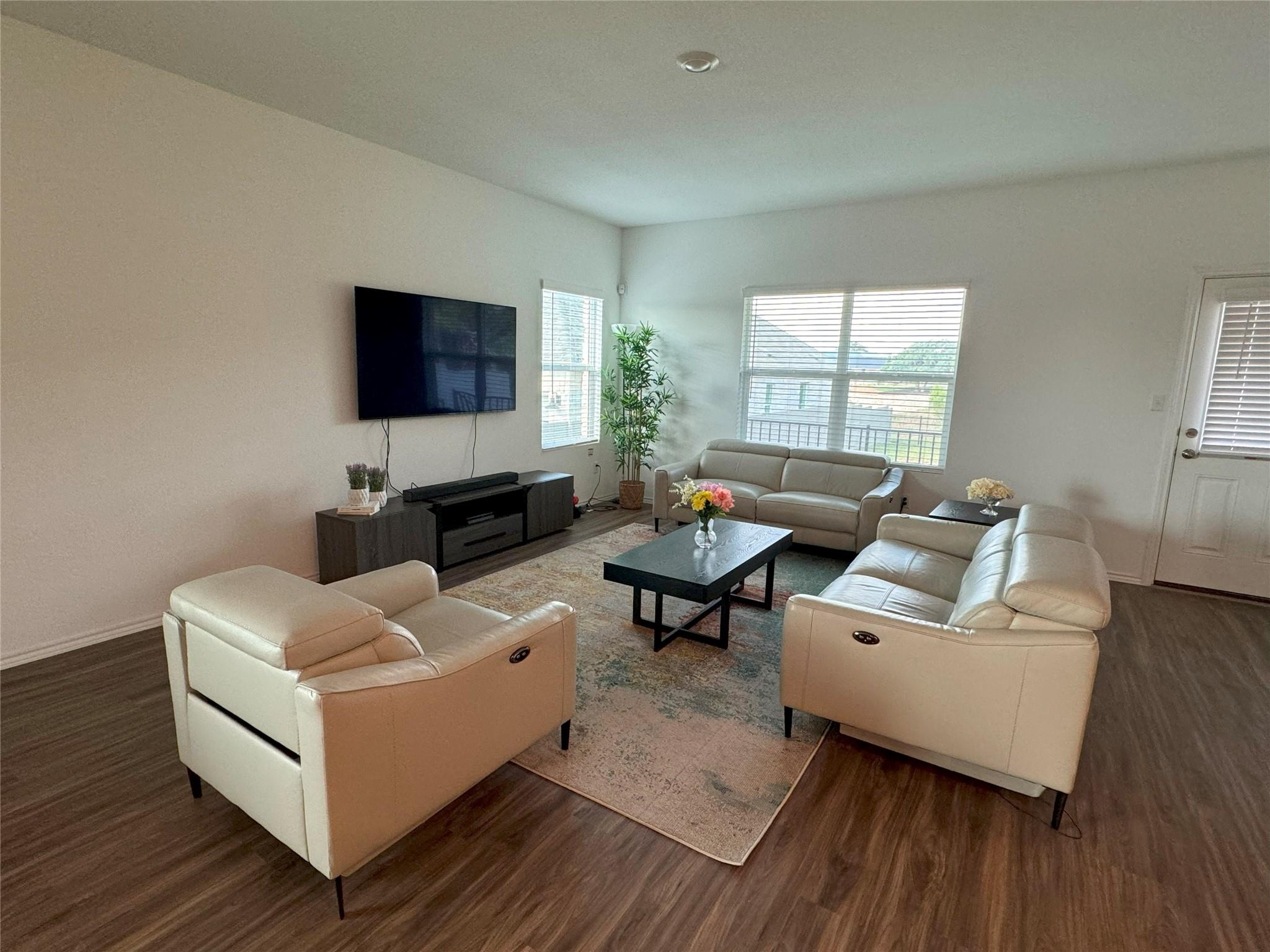 118 Coyote Mountain Cv Georgetown, TX 78628