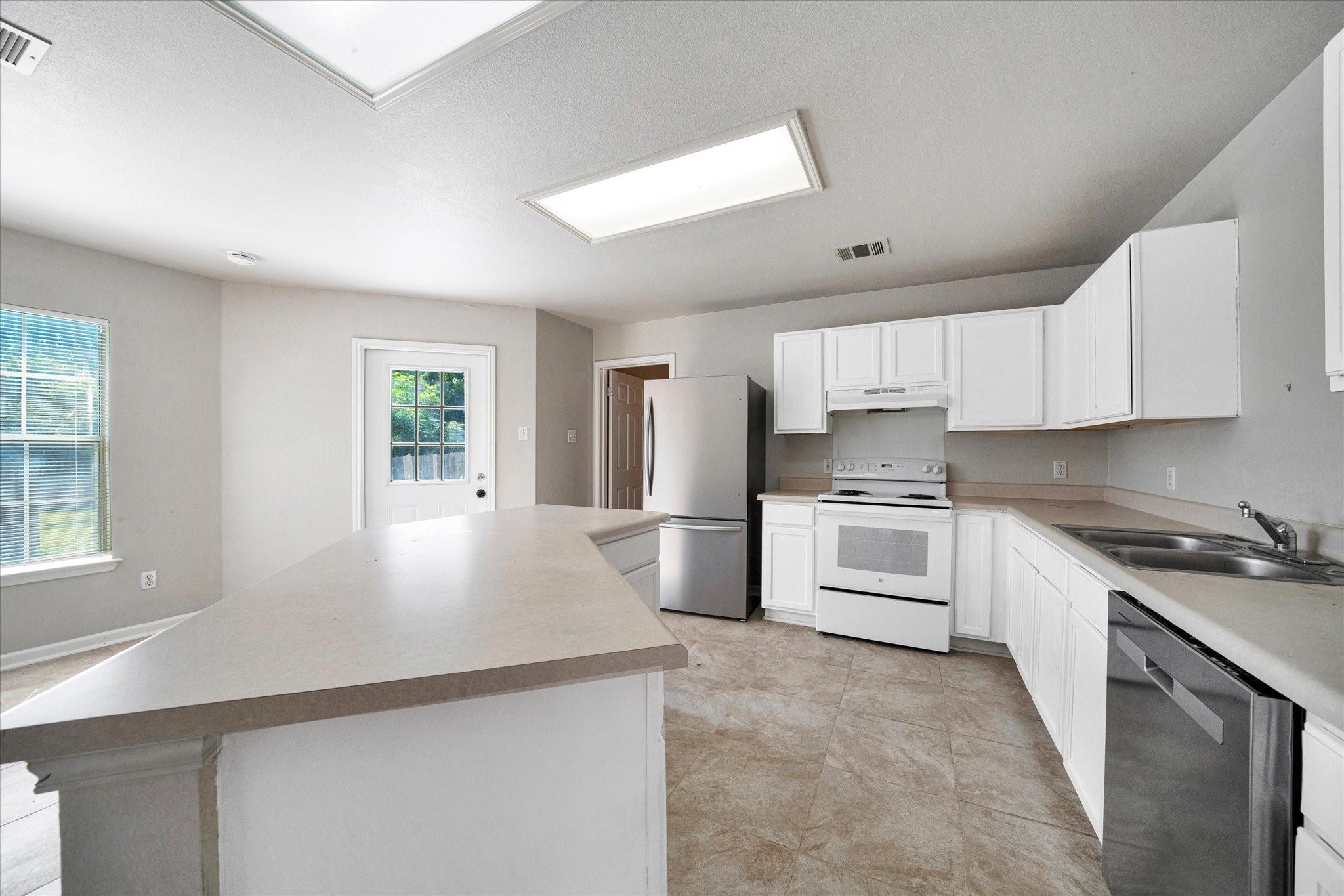 1701 Balsam Way Round Rock, TX 78665