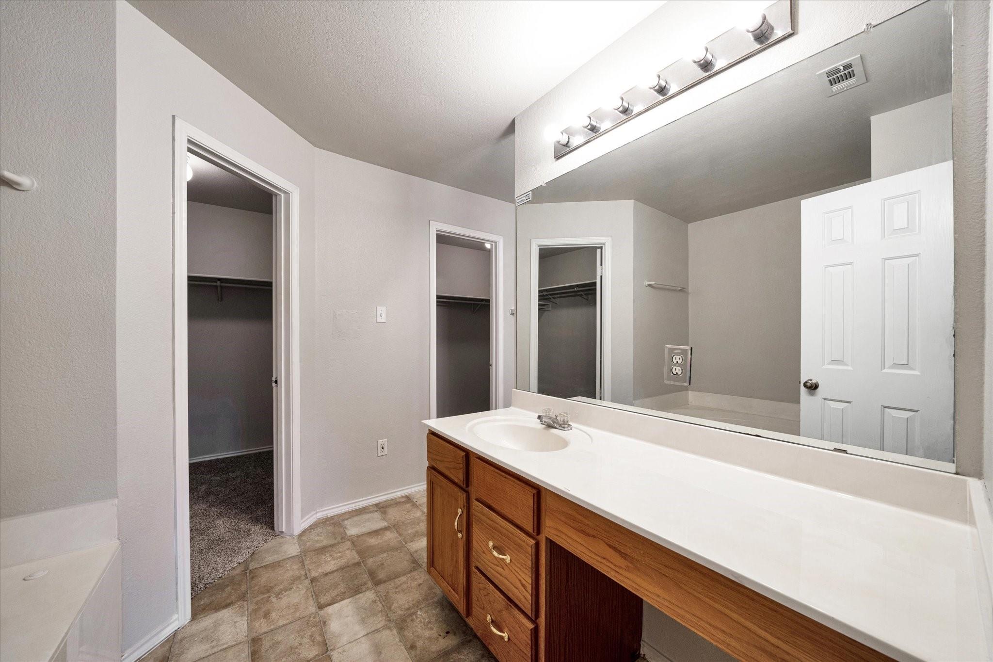 1701 Balsam Way Round Rock, TX 78665