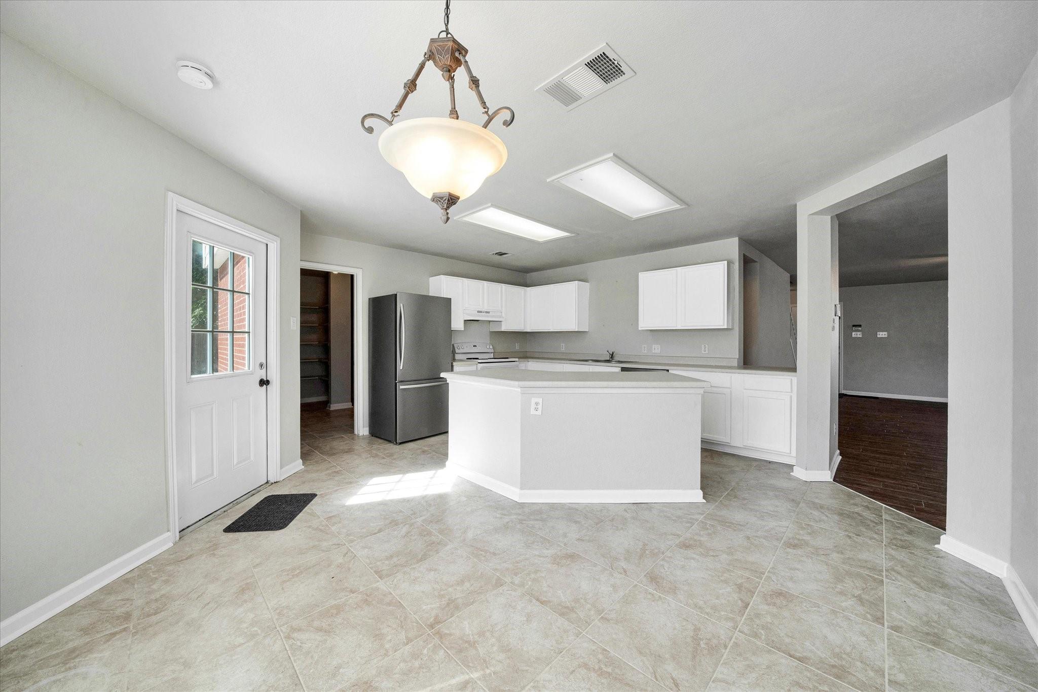 1701 Balsam Way Round Rock, TX 78665