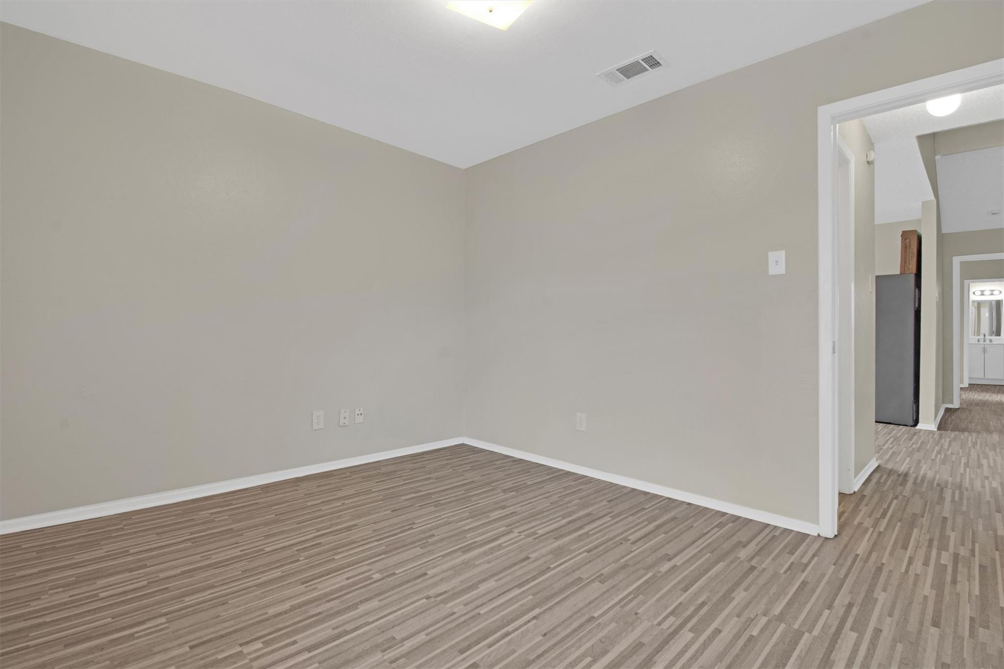 6305 Emerald Forest Dr Austin, TX 78745