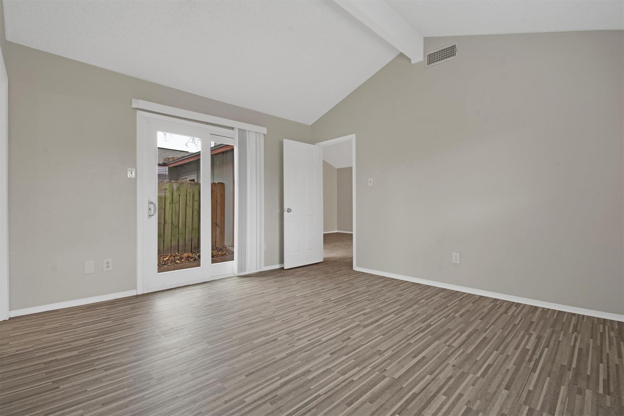 6305 Emerald Forest Dr Austin, TX 78745