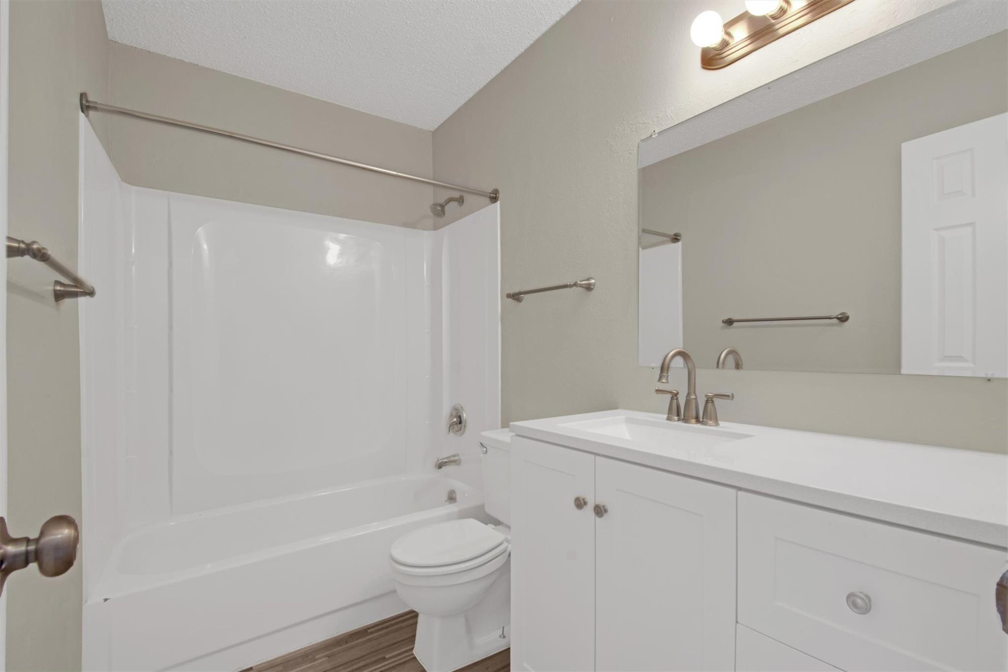 6305 Emerald Forest Dr Austin, TX 78745
