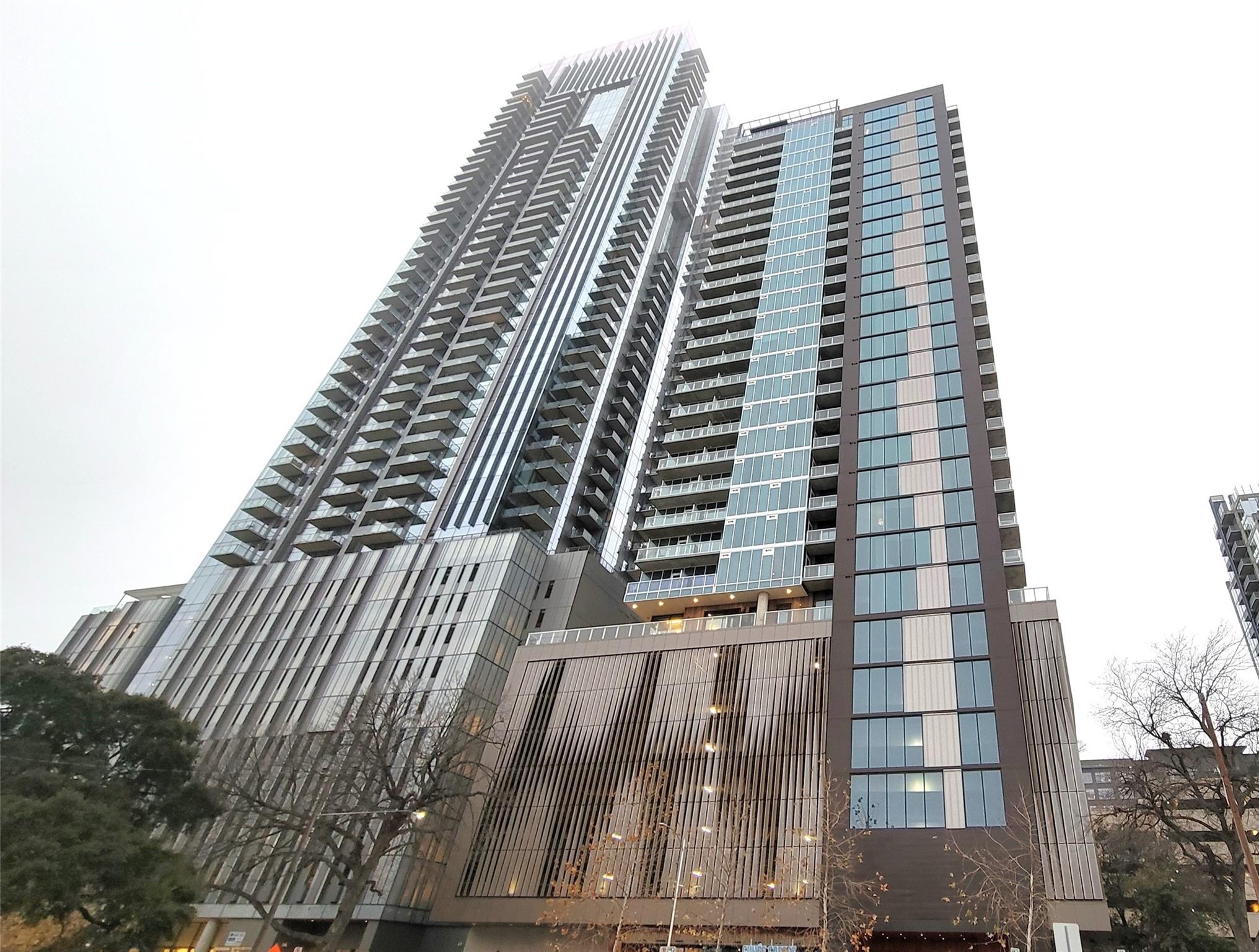 48 East Ave #2206 Austin, TX 78701