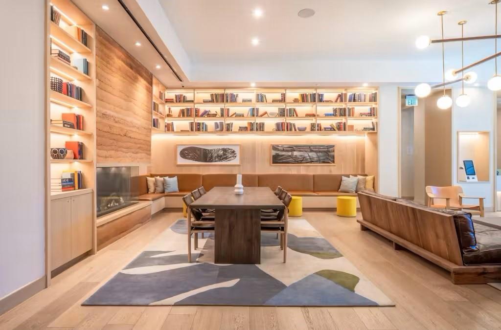 48 East Ave #2206 Austin, TX 78701