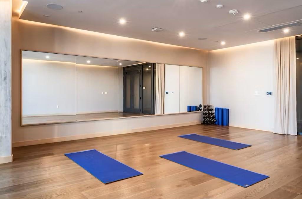 48 East Ave #2206 Austin, TX 78701