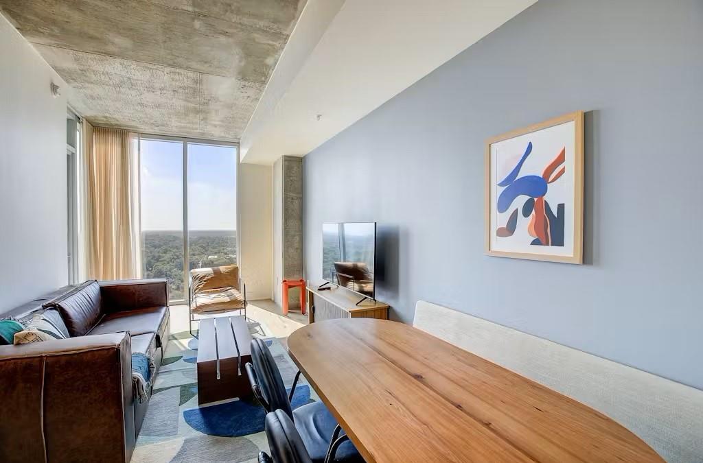 48 East Ave #2206 Austin, TX 78701