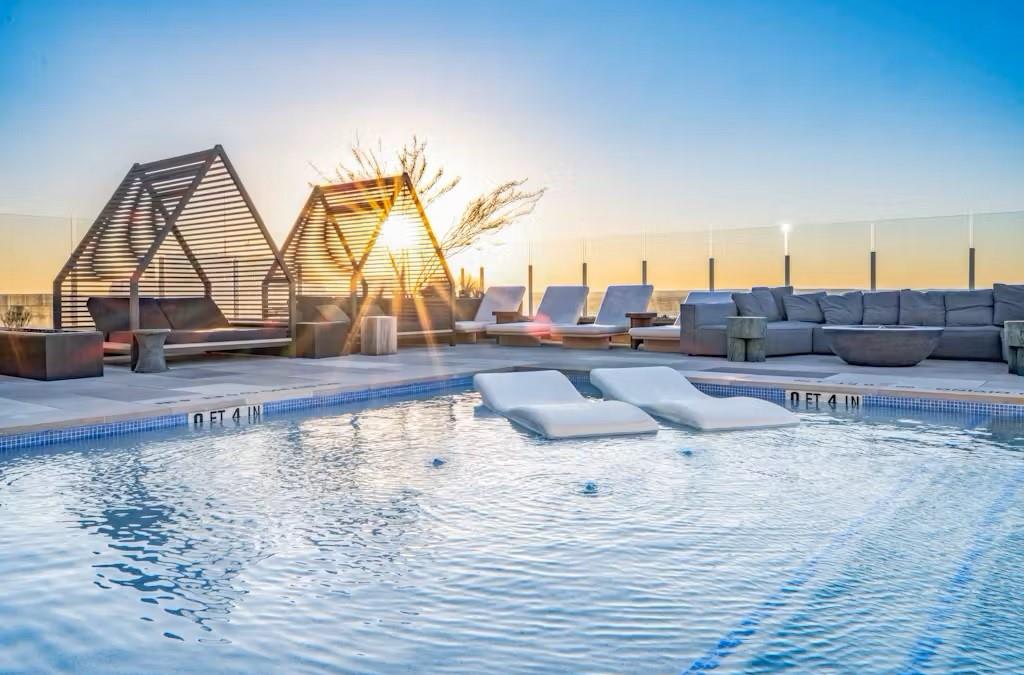 48 East Ave #2206 Austin, TX 78701