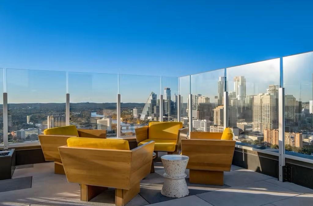 48 East Ave #2206 Austin, TX 78701