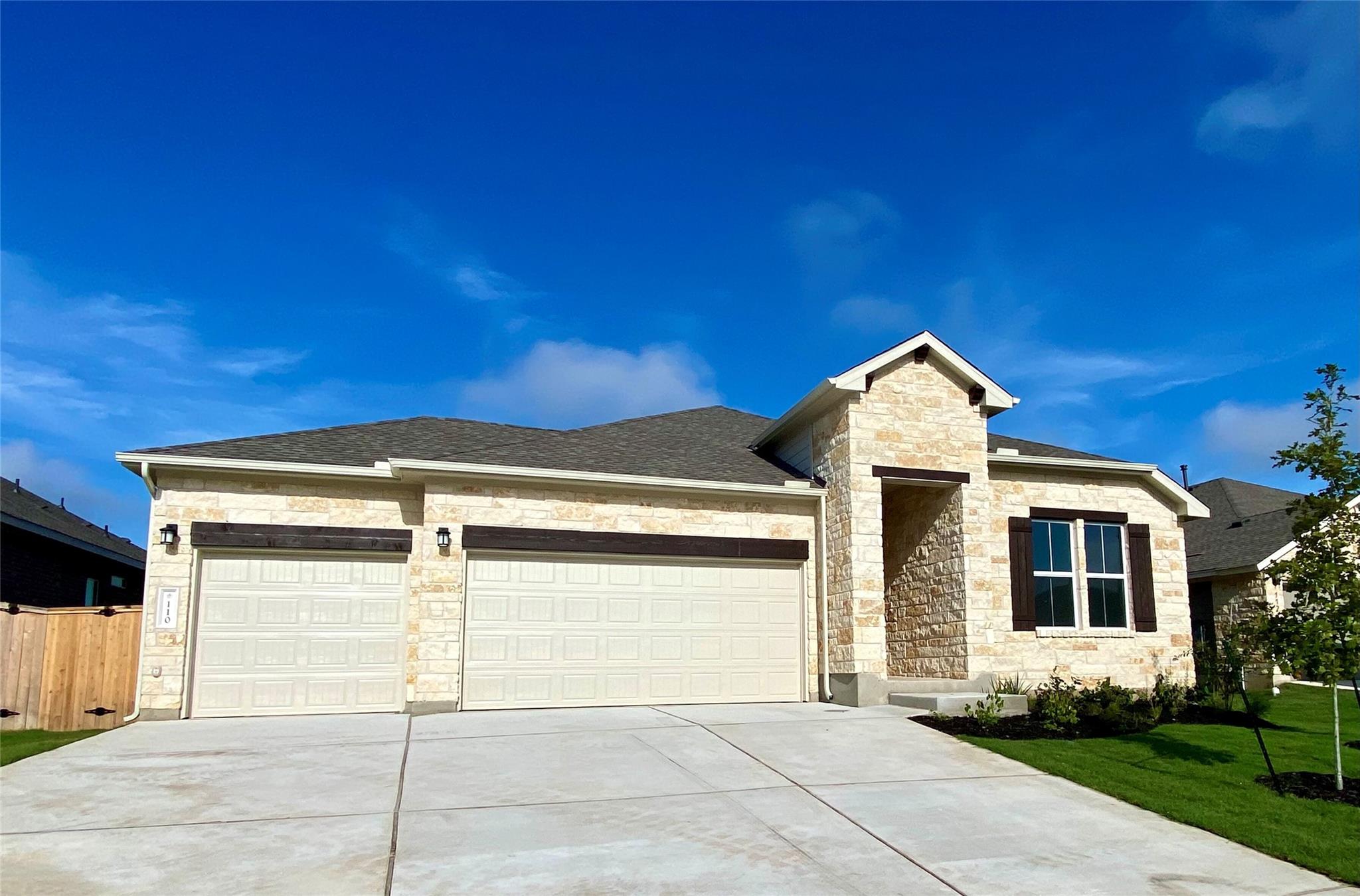 110 Joseph Hawkins Ln Bastrop, TX 78602