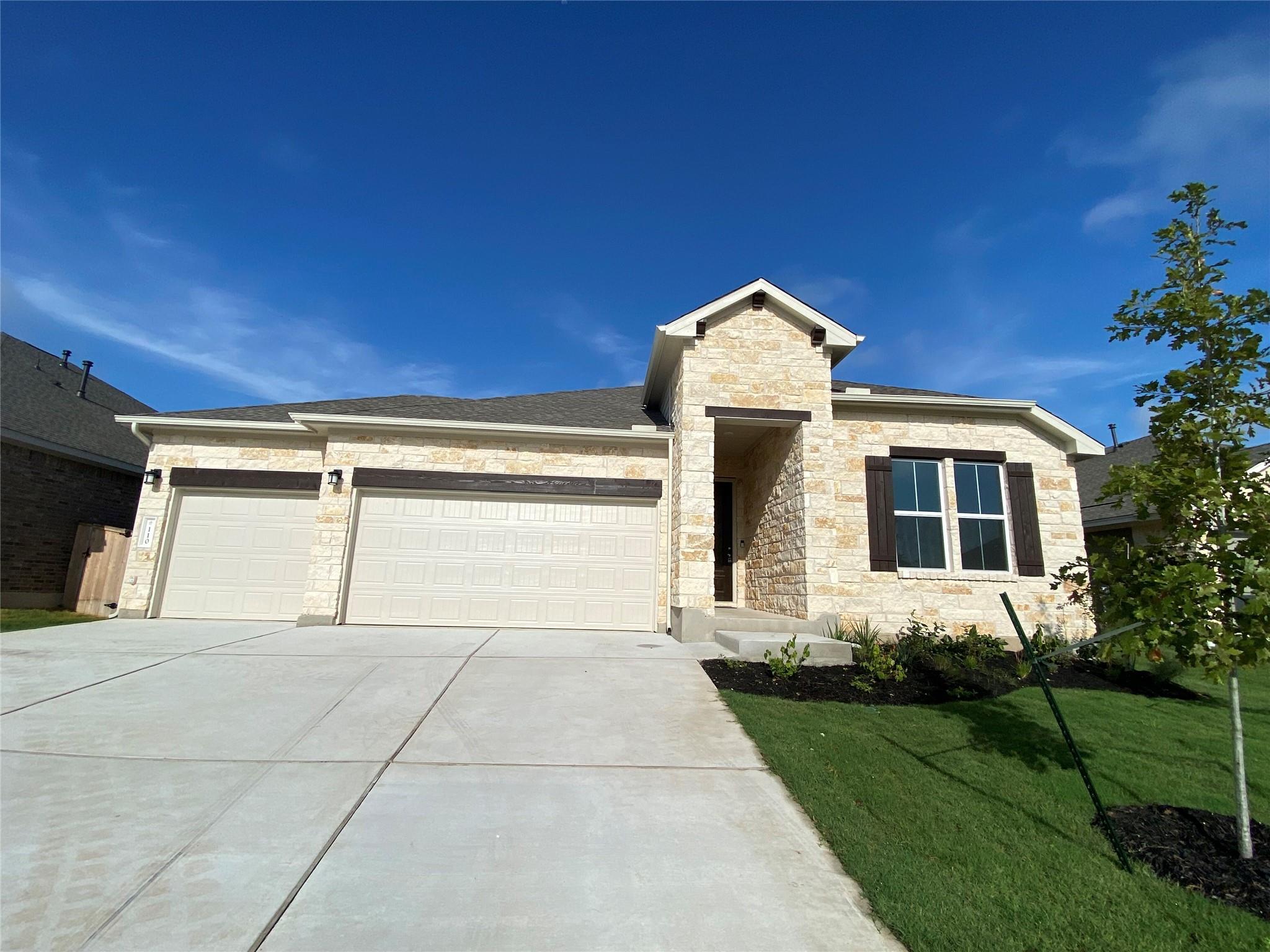 110 Joseph Hawkins Ln Bastrop, TX 78602